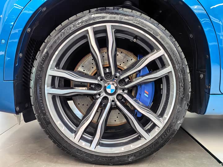 BMW X6 M 2015 X 6 M — фото 7