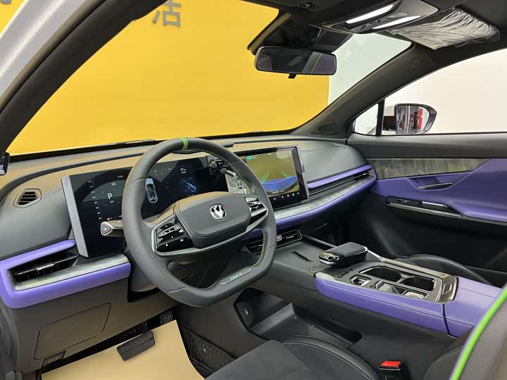 Changan UNI-T 2023 1.5 T Premium — фото 6
