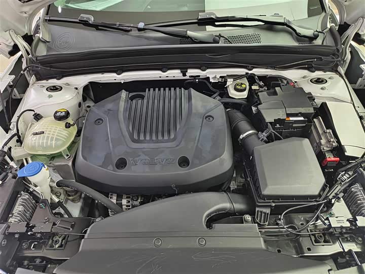 Volvo XC40 2021 T 3 — фото 16