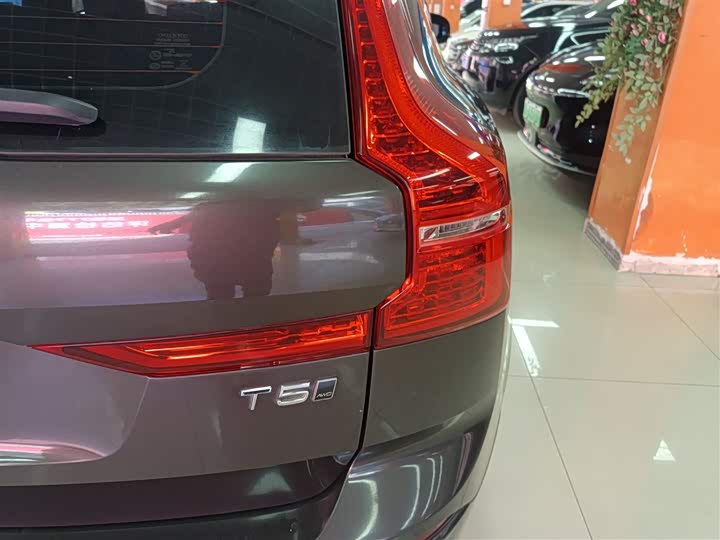 Volvo XC60 2019 T 5 4 WD VI — фото 24