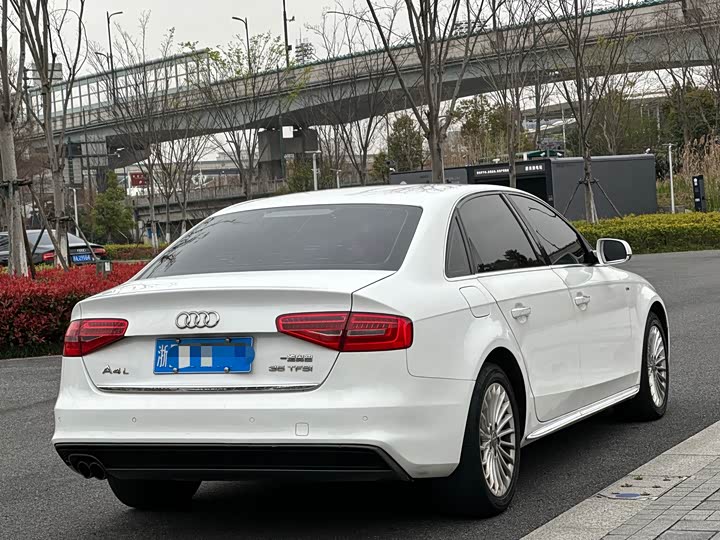 Audi A4L 2016 35 TFSI S line Comfort — фото 6