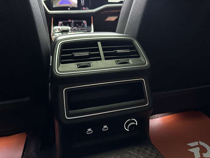 Audi A6L 2023 40 TFSI — фото 28