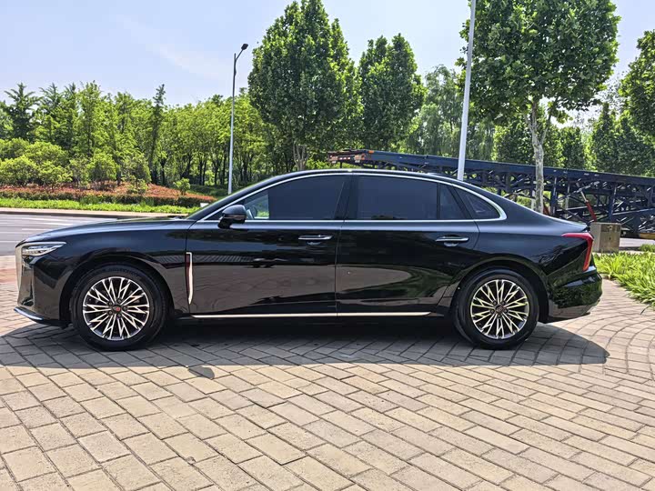 Hongqi H5 2024 1.5 T DCT — фото 4