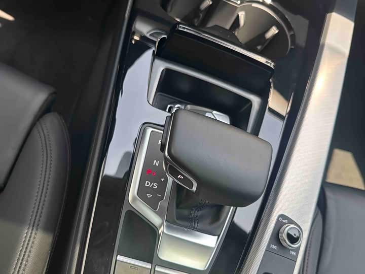 Audi A5 2024 Sportback 40 TFSI — фото 13