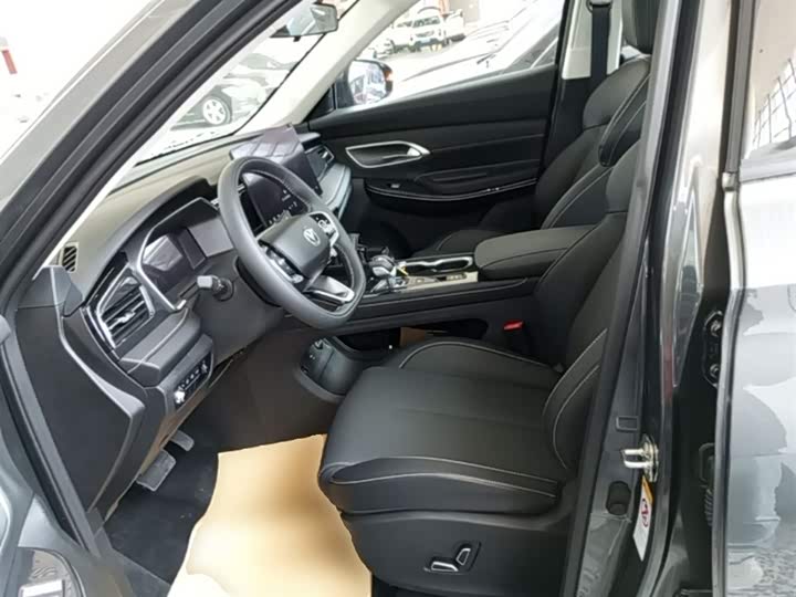 Changan CS75 2026 PRO 1.5 T DCT 7 — фото 15