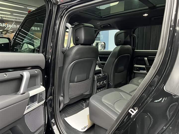 Land Rover Defender — фото 18
