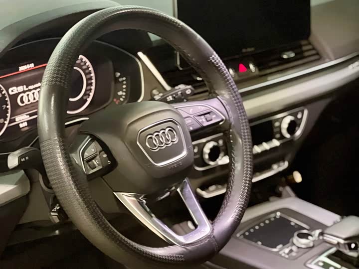 Audi Q5L 2018 40 TFSI V — фото 8