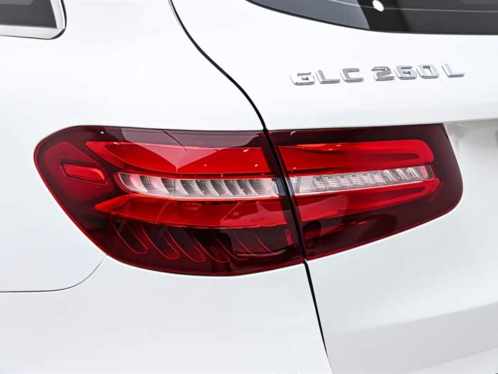 Mercedes-Benz GLC 2019 GLC 260 L 4 MATIC Luxury — фото 10
