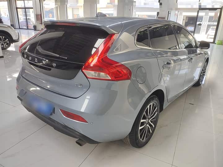 Volvo V40 2018 T 3 — фото 7