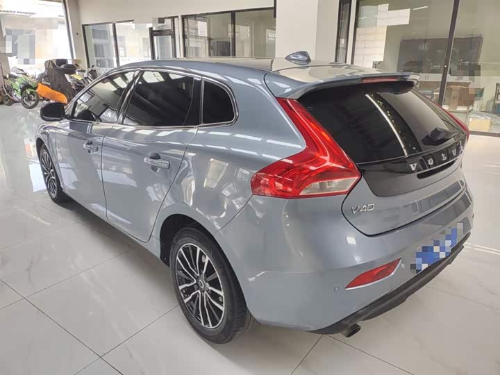 Volvo V40 2018 T 3 — фото 5