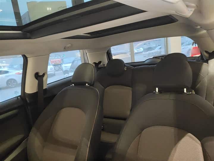 MINI Hatch — фото 18