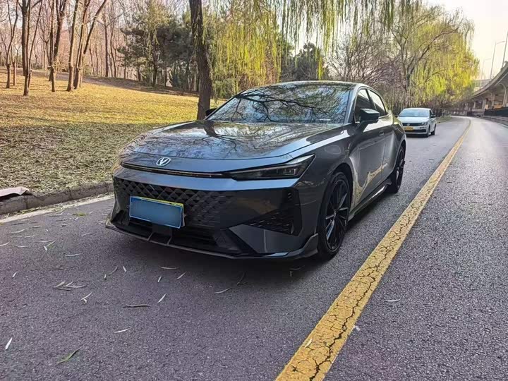 Changan UNI-V 2024 1.5 T Sport