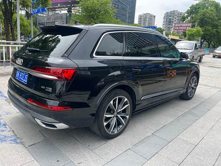 Audi Q7 2020 55 TFSI quattro S line Sport — фото 11