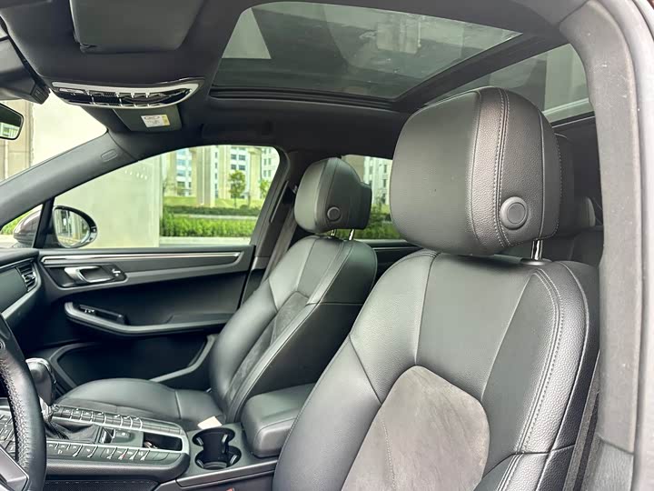 Porsche Macan 2020 Macan 2.0 T — фото 7