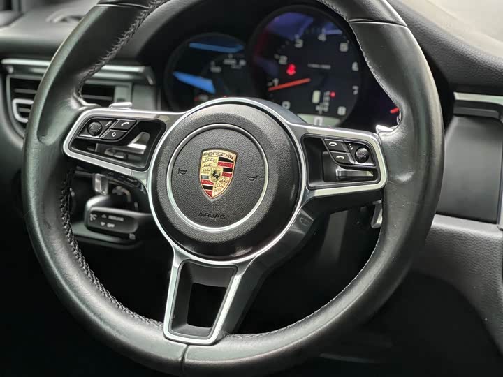 Porsche Macan 2020 Macan 2.0 T — фото 10