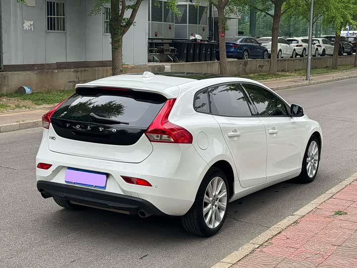 Volvo V40 2015 1.6 T — фото 21
