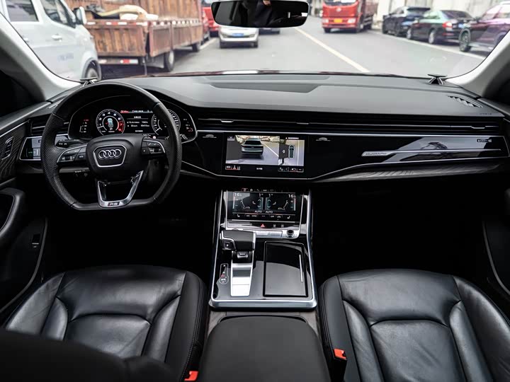 Audi Q8 2021 55 TFSI — фото 16