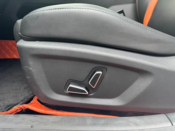 Changan UNI-V 2022 1.5 T — фото 10