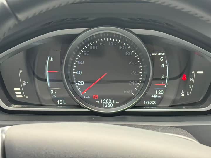 Volvo V40 2015 1.6 T — фото 12