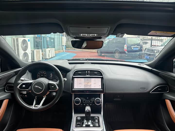 Jaguar XEL 2021 2.0 T 250 PS R-DYNAMIC S — фото 16