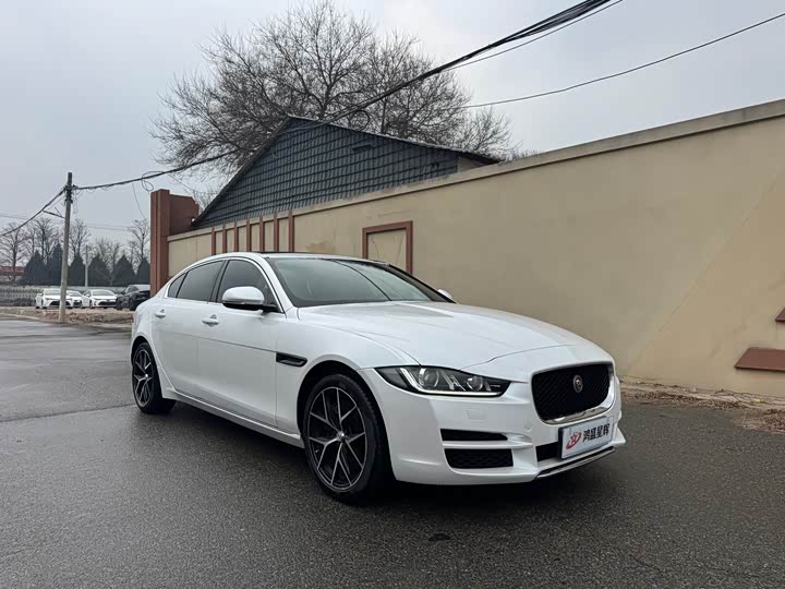 Jaguar XEL 2018 2.0 T 200 PS — фото 3
