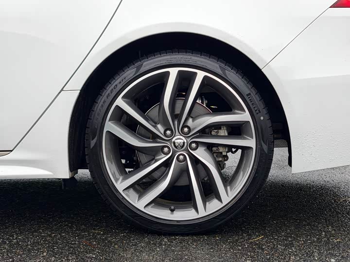Jaguar XFL 2024 2.0 T P 300 4 WD — фото 7