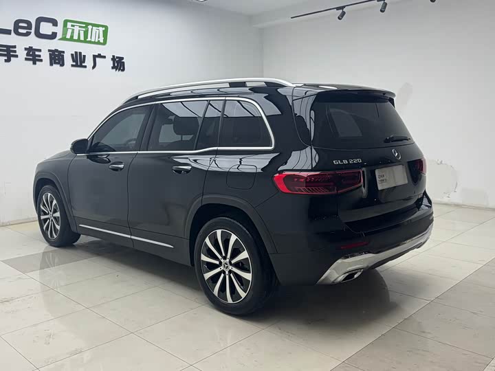 Mercedes-Benz GLB 2024 GLB 220 — фото 7