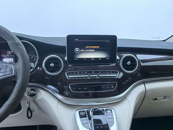 Mercedes-Benz V-Class 2018 V 260 VI — фото 16
