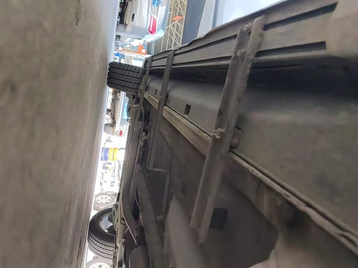 Changan CS15 2016 1.5 L MT — фото 21