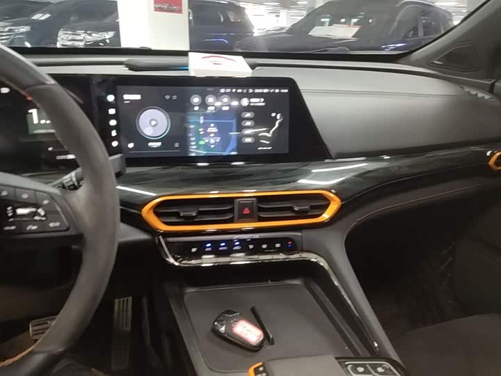Changan UNI-T 2022 1.5 T Flagship — фото 13