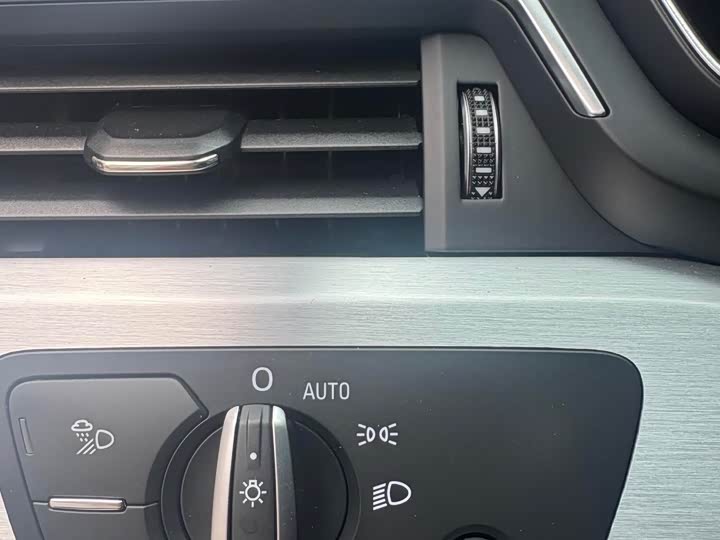 Audi A4L 2020 40 TFSI — фото 12