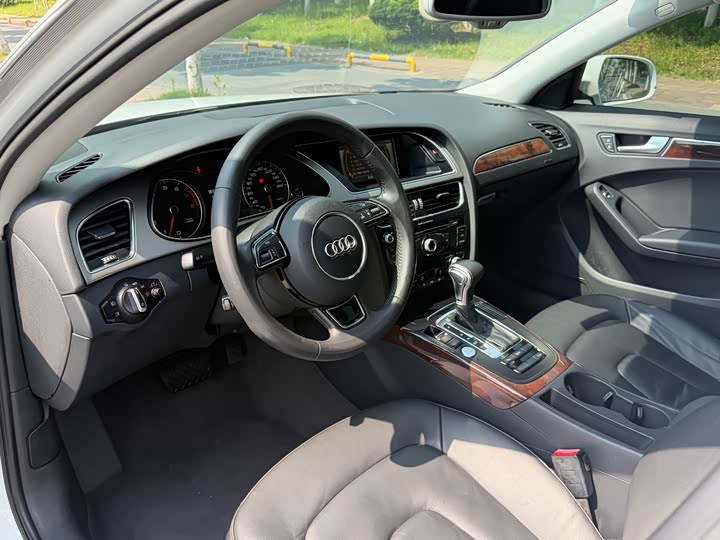 Audi A4L 2016 35 TFSI S line Comfort — фото 6