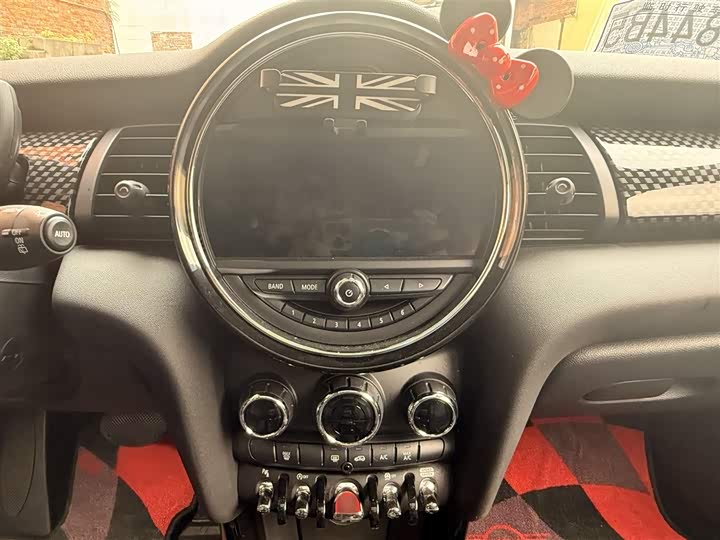 MINI Hatch — фото 10