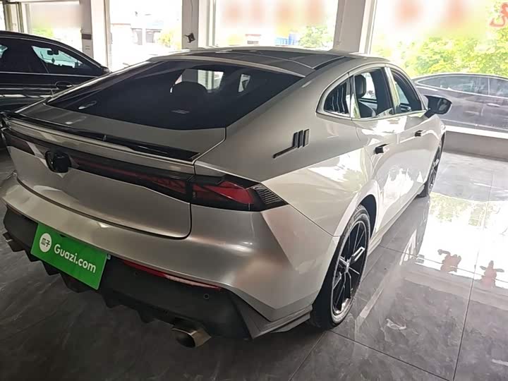 Changan UNI-V 2022 1.5 T Premium — фото 7
