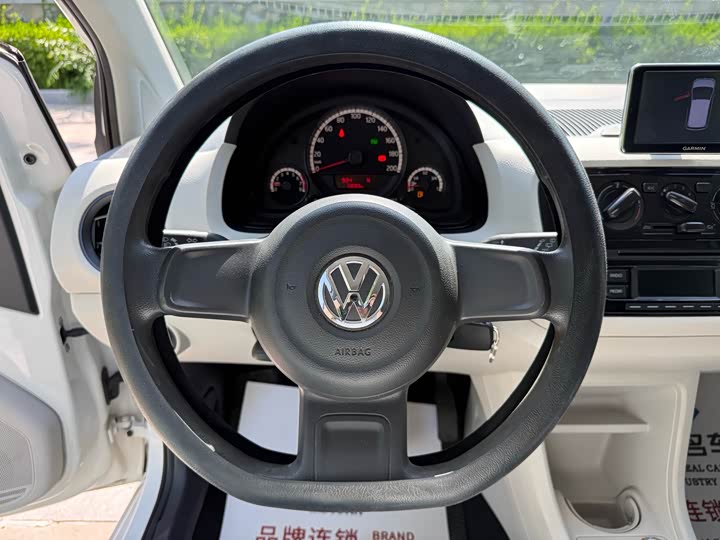 Volkswagen up! 2015 1.0 L move up! — фото 10