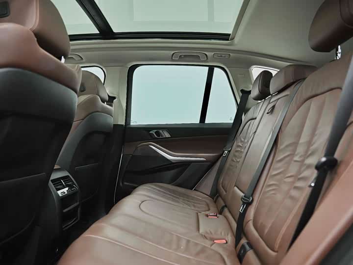BMW X5 2019 x Drive 40i M — фото 31