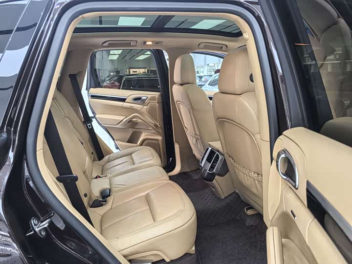 Porsche Cayenne 2016 Cayenne 3.0 T — фото 8