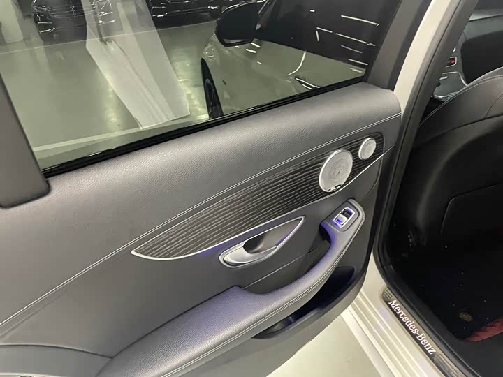 Mercedes-Benz C-Class C 260 — фото 14