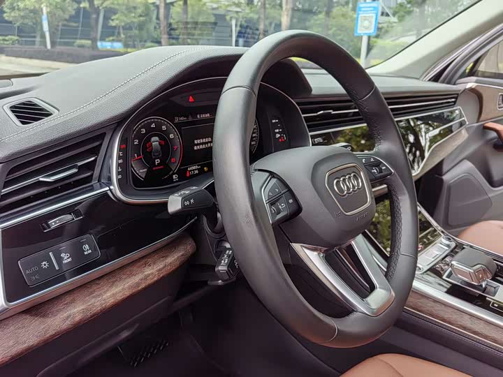 Audi Q7 2024 45 TFSI quattro S line Sport — фото 18