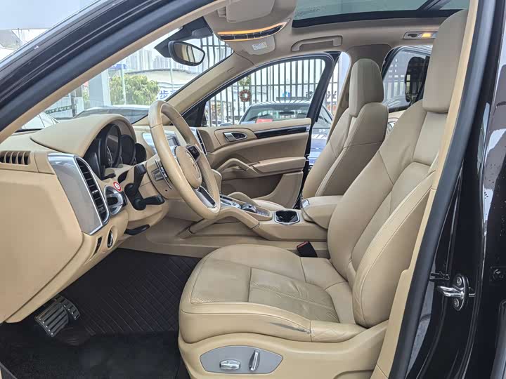 Porsche Cayenne 2016 Cayenne 3.0 T — фото 4