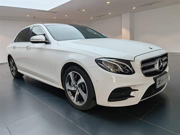Mercedes-Benz E-Class 2019 E 300 L — фото 2