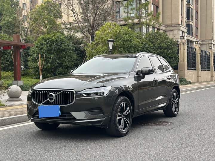 Volvo XC60 2019 T 5 4 WD VI — фото 1