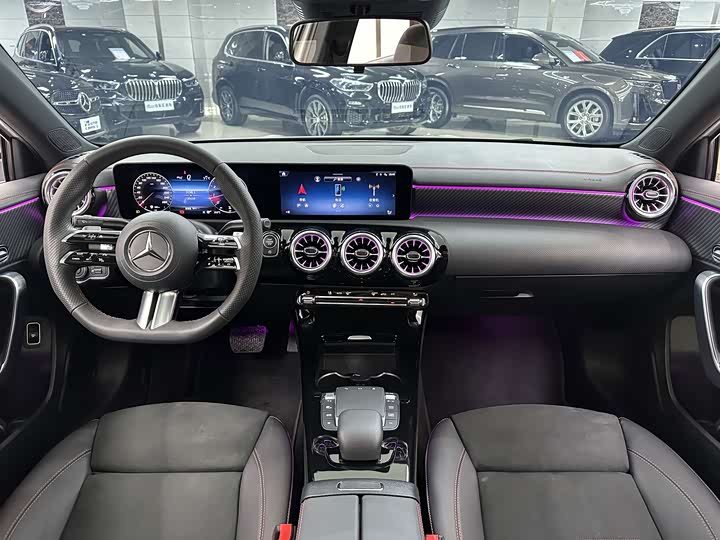 Mercedes-Benz A-Class 2024 A 200 L — фото 13