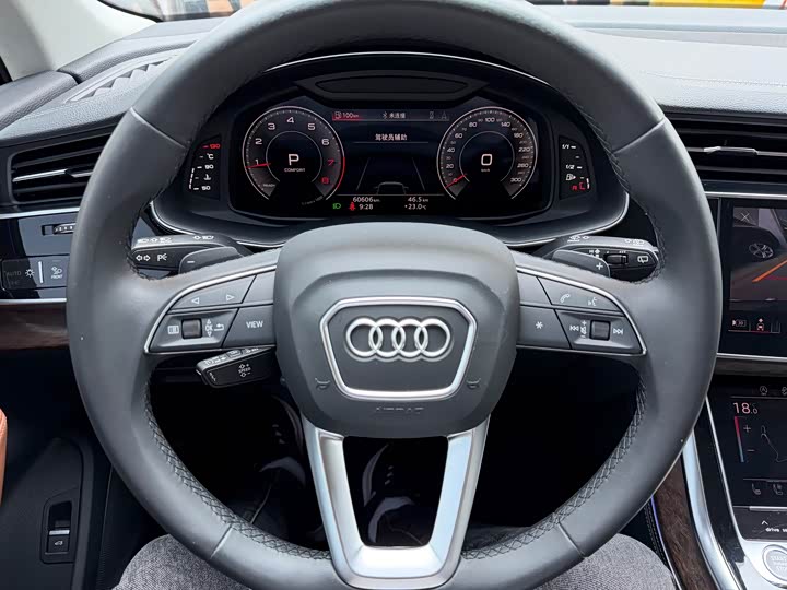 Audi Q7 2023 45 TFSI quattro S line Sport — фото 16