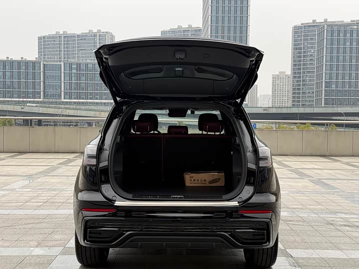Hongqi HS5 2026 2.0 T 2 WD — фото 8