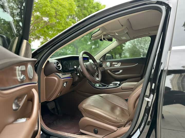 Mercedes-Benz E-Class E 320 L 4MATIC — фото 6