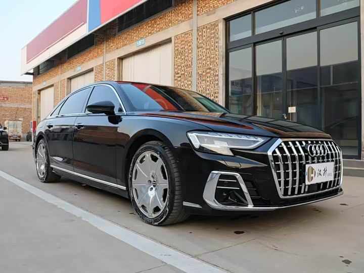 Audi A8 2024 A 8 L 50 TFSI quattro — фото 3
