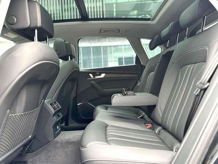 Audi Q5L 40 TFSI люкс-динамик — фото 10