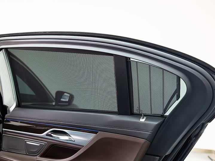 BMW 7-Series 2021 730 Li — фото 19