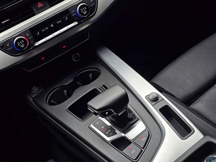 Audi A4L 2023 40 TFSI — фото 17
